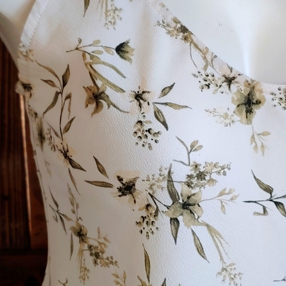 Abercrombie & Fitch Green Floral Tank - Picture 3 of 6